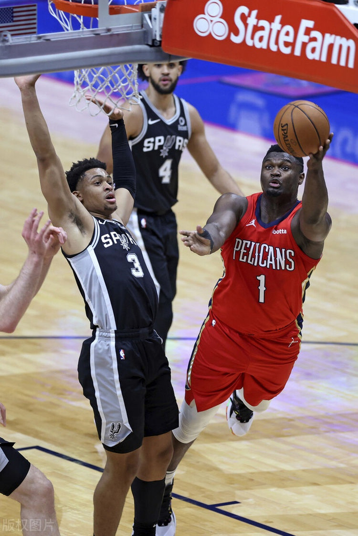 鹈鹕险胜福建队，张镇麟带队取胜