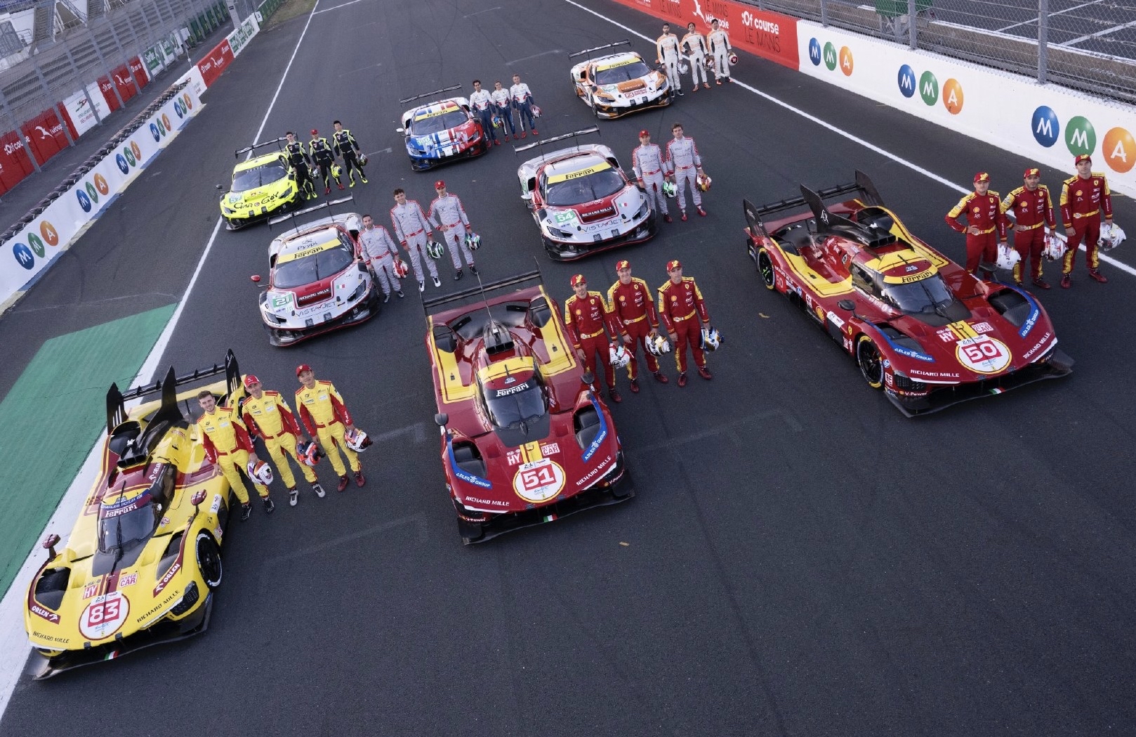 梅赛德斯力克法拉利,汉密尔顿点燃赛场 梅赛德斯力克法拉利,汉密尔顿点燃赛场