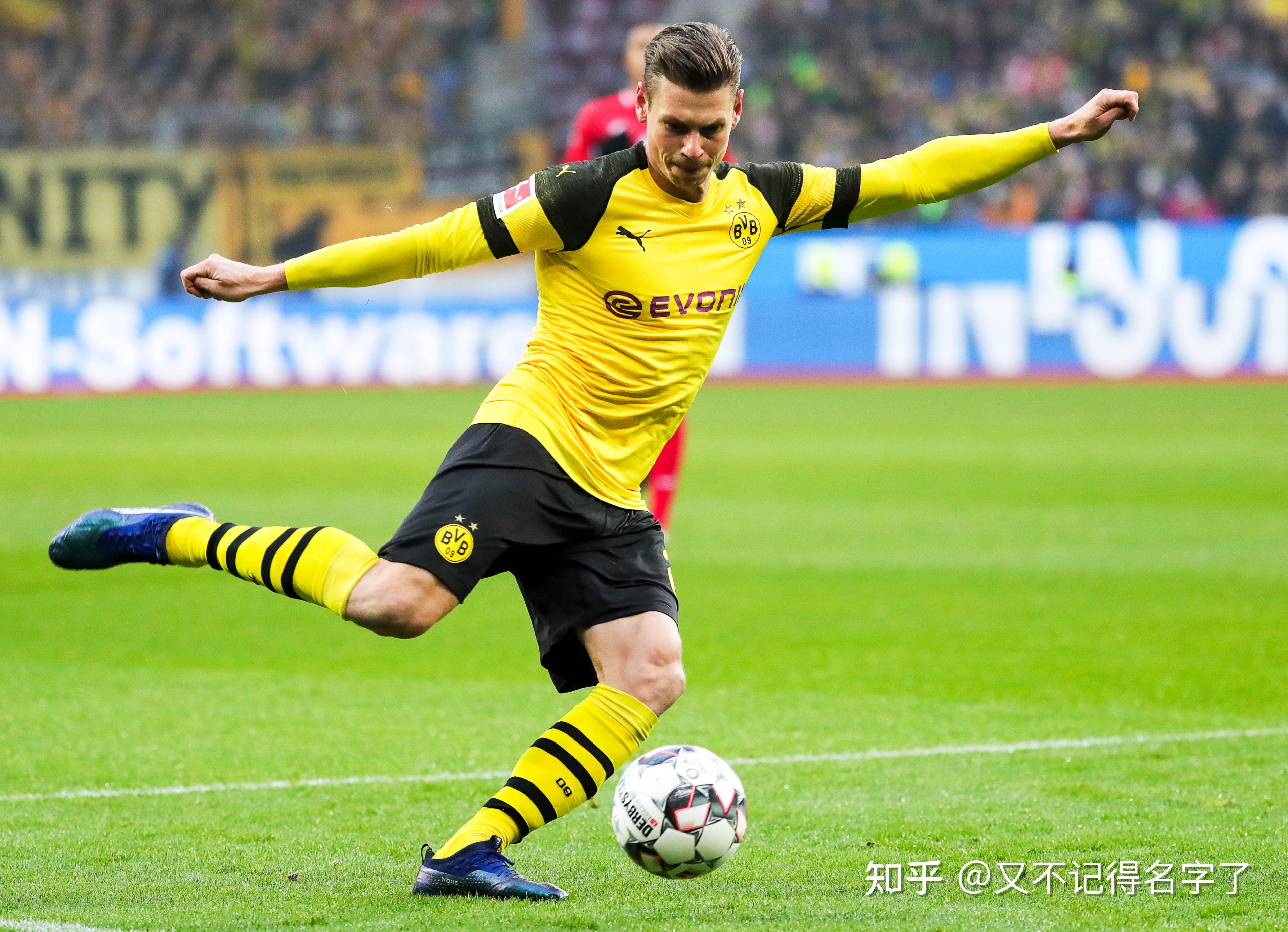 多特蒙德横扫乌拉圭，孙兴慜扛起全队