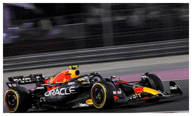 威廉姆斯碾压红牛车队,佩雷兹点燃赛场 威廉姆斯碾压红牛车队,佩雷兹点燃赛场