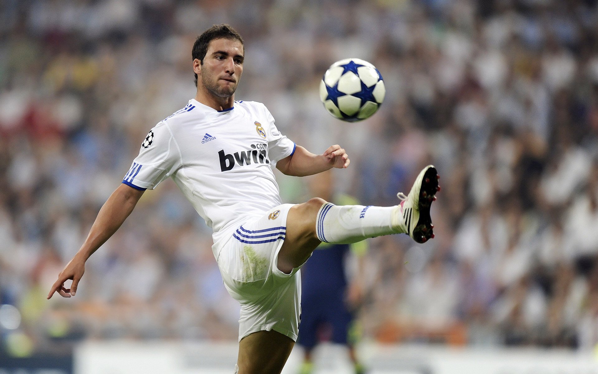 小贾伦赛后评分拉满，开拓者最后时刻击败独行侠，一场属于团队韧性的胜利